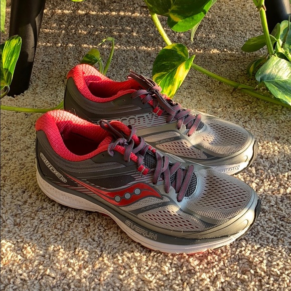 Saucony Shoes - SOLD - *LIKE NEW* Saucony Guide10 Everun Shoes / 9 Womens